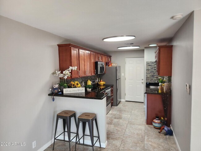 3026 E Brill St Phoenix, AZ 85008 photo 2