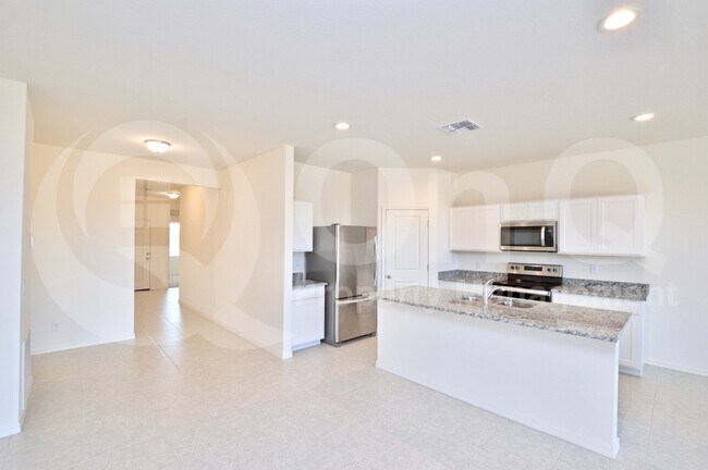 358 S Borromeo Dr Casa Grande, AZ 85194 photo 4