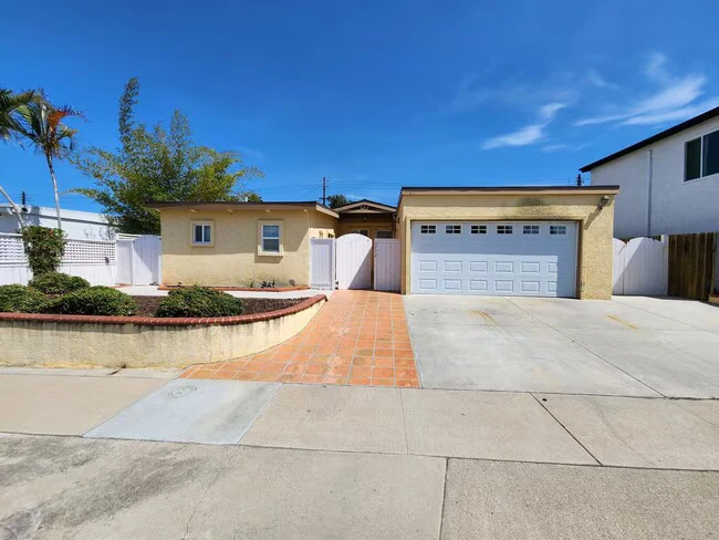 3772 Crete St San Diego, CA 92117 photo 2