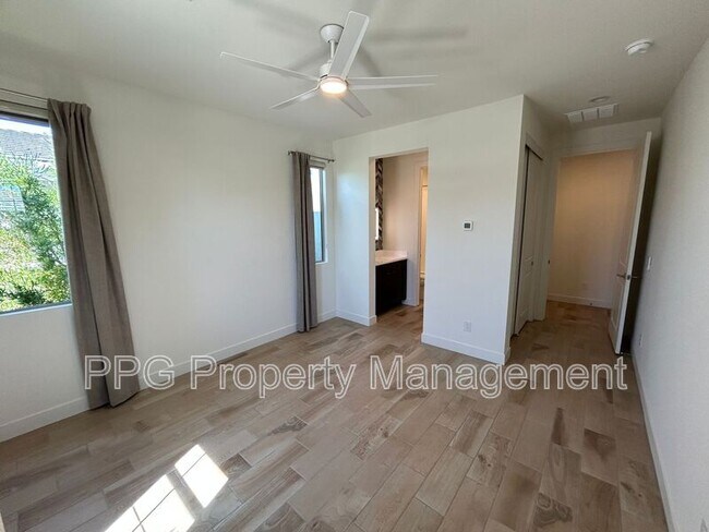 17168 W Mountainair St Surprise, AZ 85388 photo 4