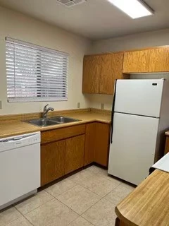 15 on Palm Apartments photo 2