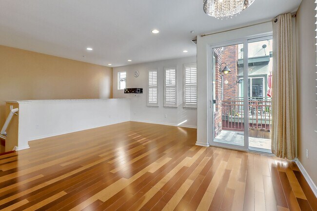 851 Gaspar Vis San Jose, CA 95126 photo 3