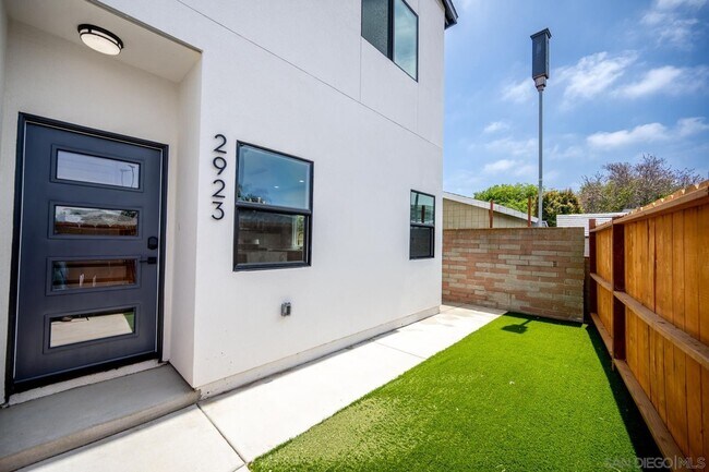 2917-2923 Preece St San Diego, CA 92111