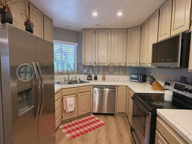 38 Bridle Path Ln Novato, CA 94945 photo 3