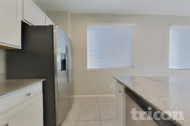 8628 E Posada Ave Mesa, AZ 85212 photo 5