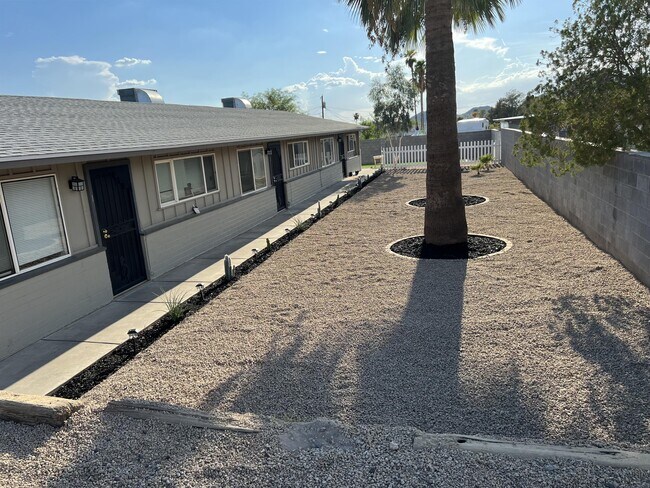 9816 N 15th St Phoenix, AZ 85020