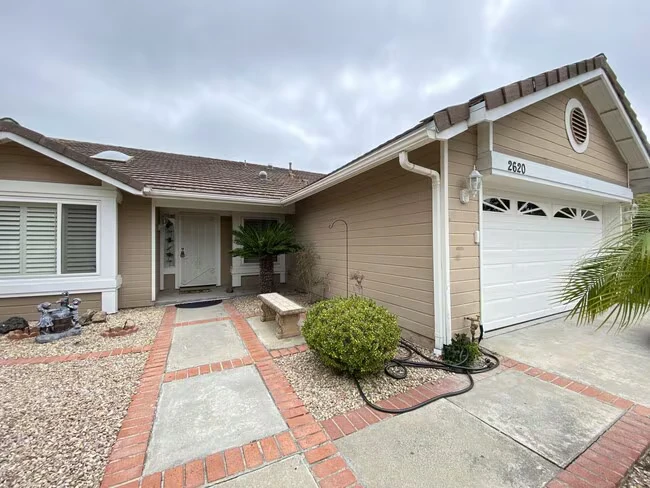 2620 El Aguila Ln Carlsbad, CA 92009 photo 3