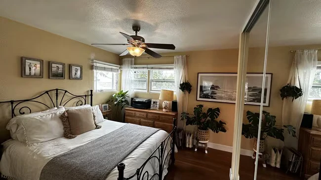4872 Muir Ave San Diego, CA 92107 photo 4