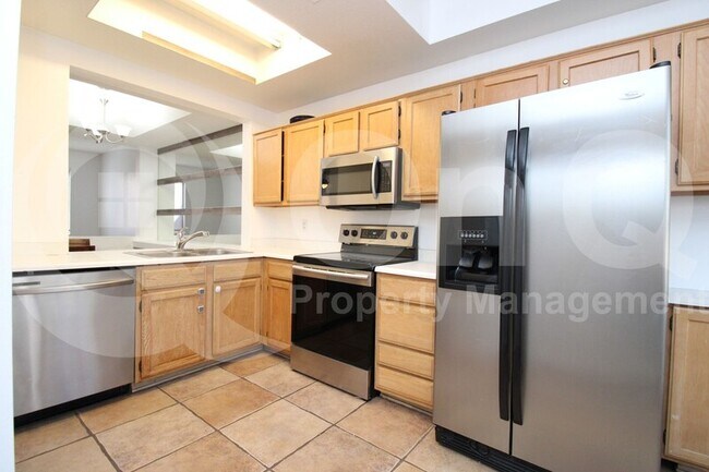 2875 W Highland St Chandler, AZ 85224 photo 3