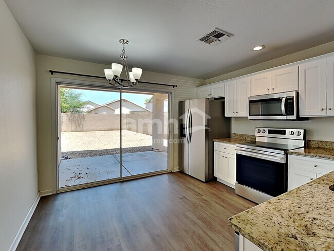15374 W Gelding Dr Surprise, AZ 85379 photo 4
