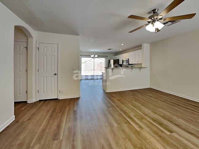 15374 W Gelding Dr Surprise, AZ 85379 photo 5