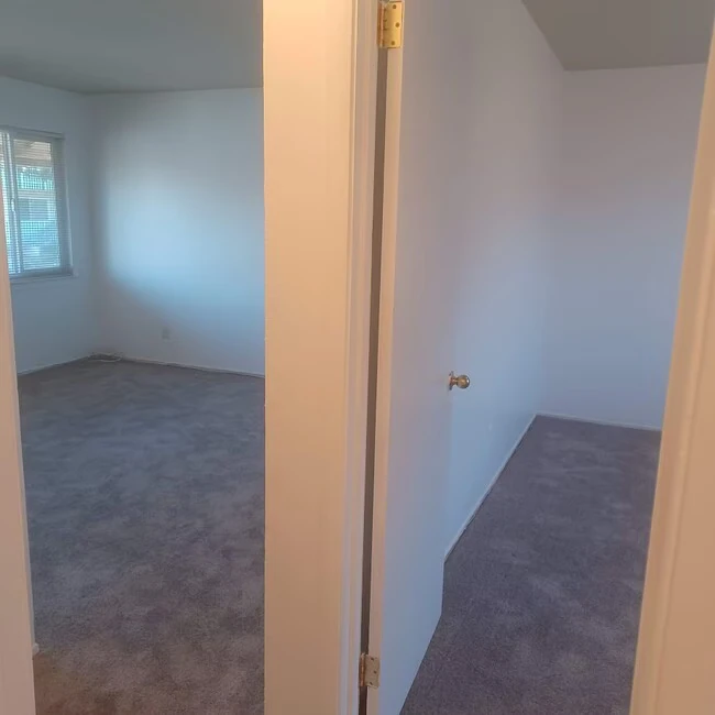922 Hill St Belmont, CA 94002 photo 5