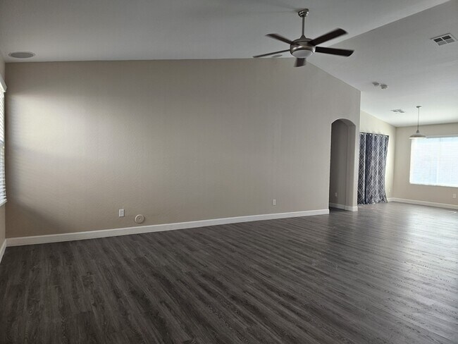 3368 W Five Mile Peak Dr photo 2