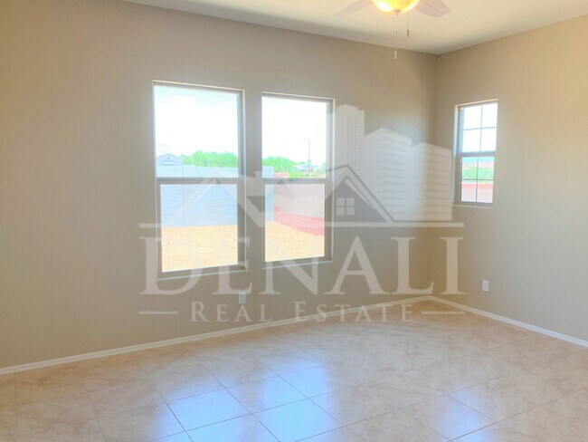 14306 W Voltaire St Surprise, AZ 85379 photo 5