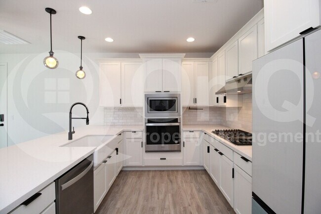 25830 N 20th Ln Phoenix, AZ 85085 photo 5