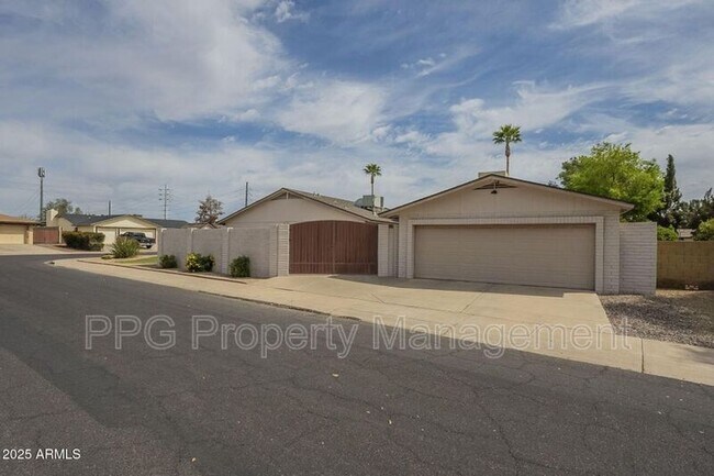 3413 W Kristal Way Phoenix, AZ 85027 photo 3