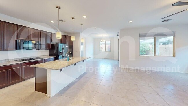 14604 W Larkspur Dr Surprise, AZ 85379 photo 3