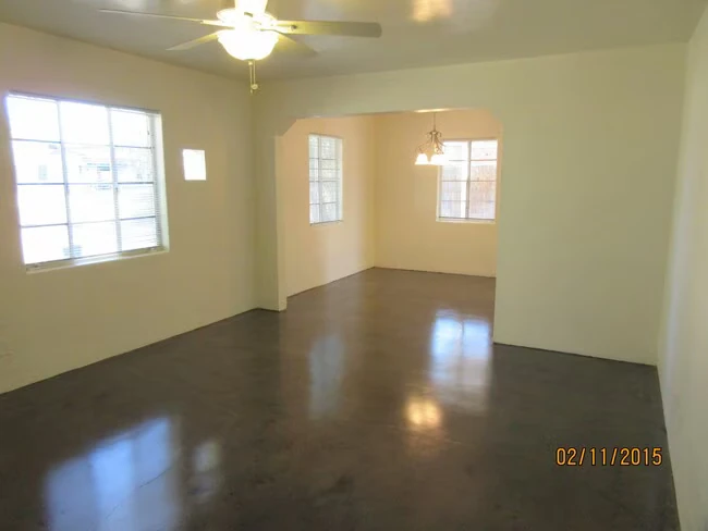 113 W Pierson St photo 3