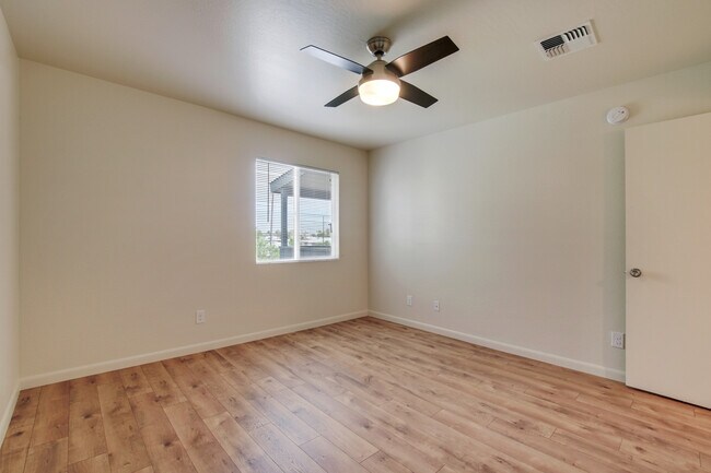 32 North photo 3