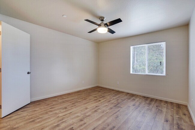 32 North photo 5