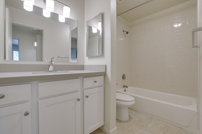 32 North photo 2
