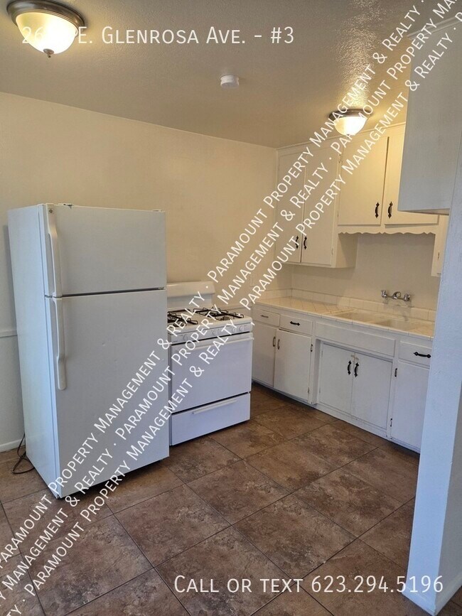 2610 E Glenrosa Ave Phoenix, AZ 85016 photo 5