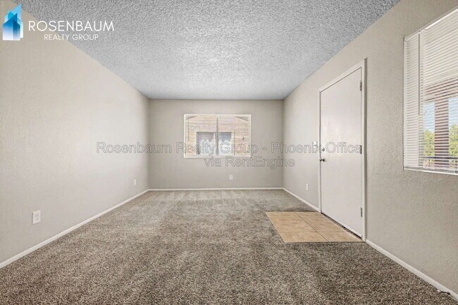 737 W 1st Ave Mesa, AZ 85210 photo 2