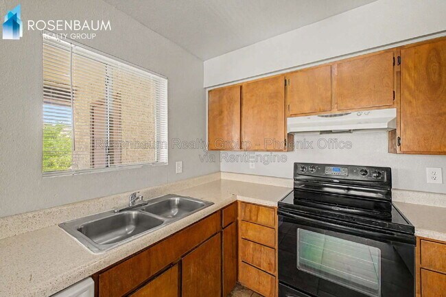 737 W 1st Ave Mesa, AZ 85210 photo 4