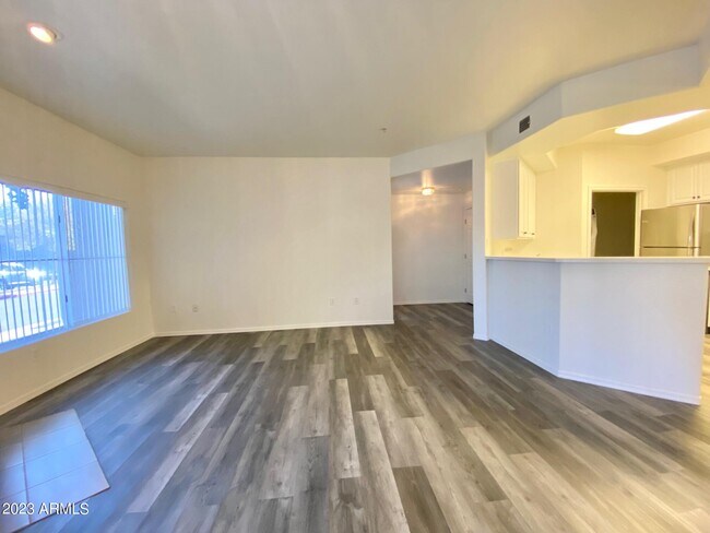 600 W Grove Pkwy Tempe, AZ 85283 photo 5