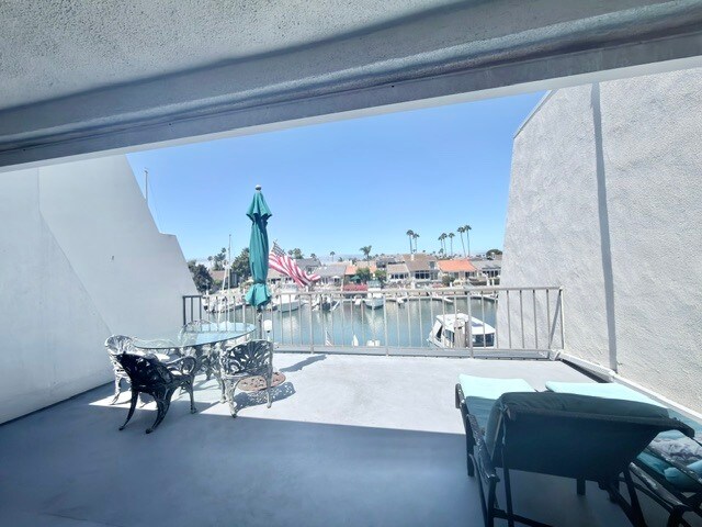 92 Antigua Ct Coronado, CA 92118