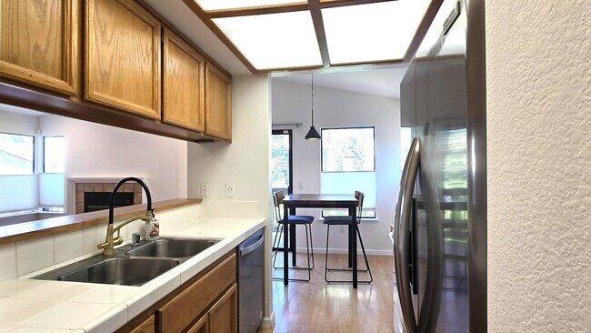 38715 Huntington Cir Fremont, CA 94536 photo 4