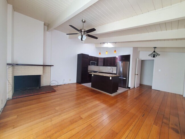 8 Stadium Way, Kentfield, CA 94904 photo 2