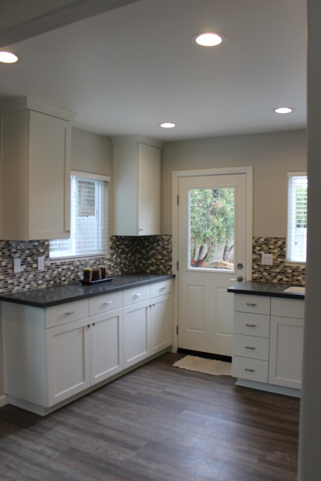 7043 Saranac St San Diego, CA 92115 photo 4