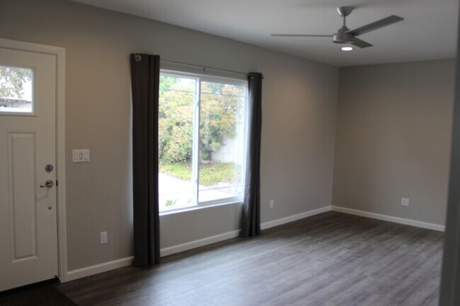 7043 Saranac St San Diego, CA 92115 photo 5