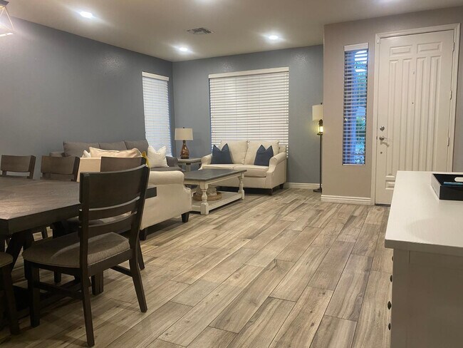 9237 W Irma Ln Peoria, AZ 85382 photo 3