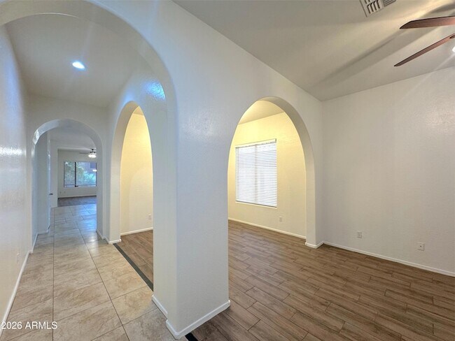 3013 W Glenhaven Dr Phoenix, AZ 85045 photo 4