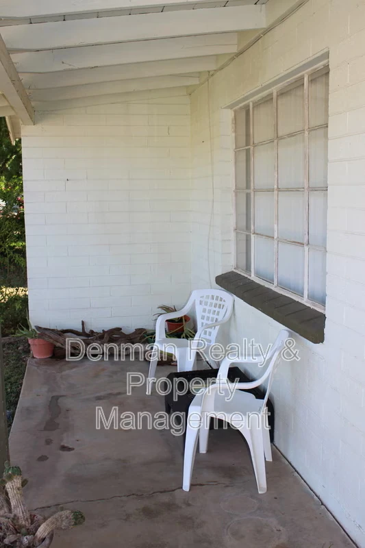 910 S Una Ave Tempe, AZ 85281 photo 3