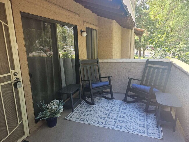 5757 W Eugie Ave Glendale, AZ 85304 photo 2