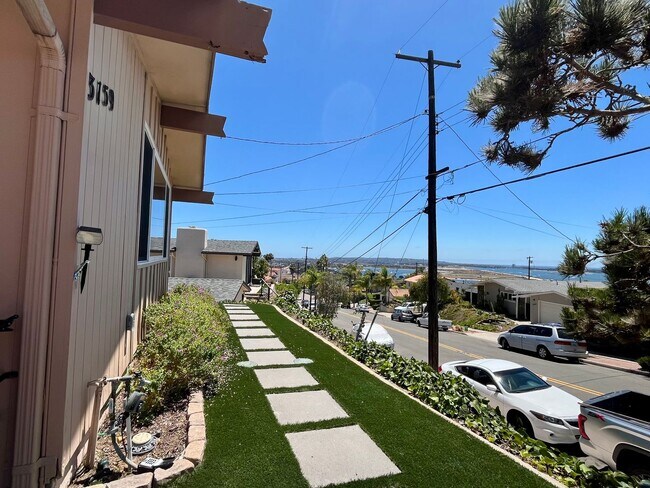 3159 Lloyd St San Diego, CA 92117 photo 2