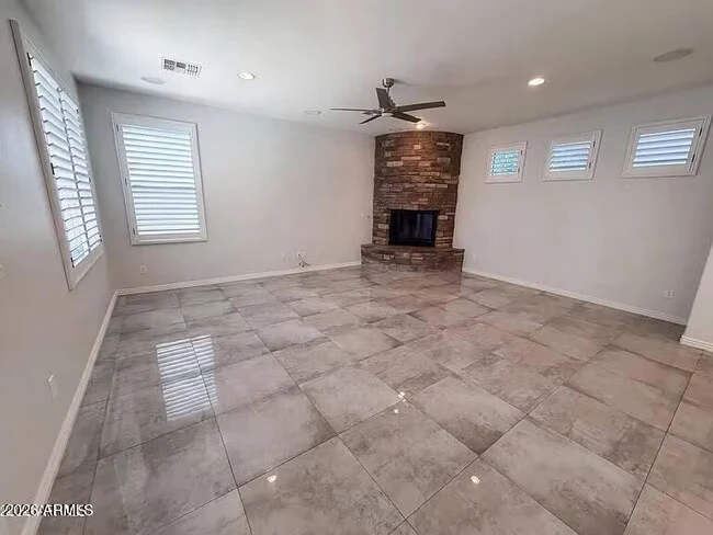 550 S Emerson St Chandler, AZ 85225 photo 2