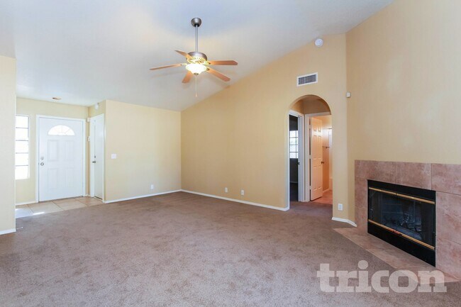 1464 E Rosemonte Dr Phoenix, AZ 85024 photo 4