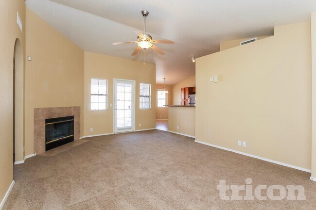 1464 E Rosemonte Dr Phoenix, AZ 85024 photo 3