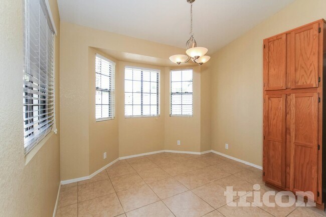 1464 E Rosemonte Dr Phoenix, AZ 85024 photo 5