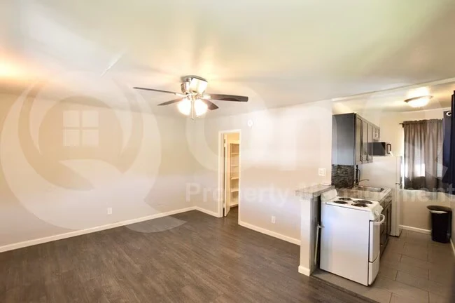 825 N 2nd Ave Phoenix, AZ 85003 photo 5