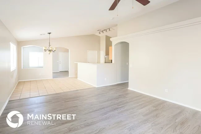 9016 W Pinchot Ave Phoenix, AZ 85037 photo 4