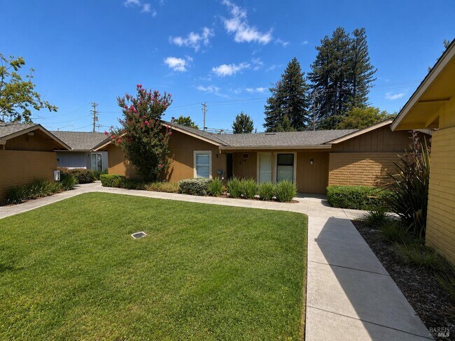 2750 Coffey Ln Santa Rosa, CA 95403 photo 2