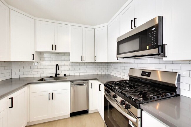 1265 Oak Grove Ave Burlingame, CA 94010 photo 5