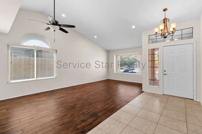 2732 E Thunderhill Pl Phoenix, AZ 85048 photo 4