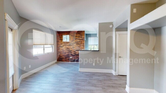 3302 N 7th St Phoenix, AZ 85014 photo 2