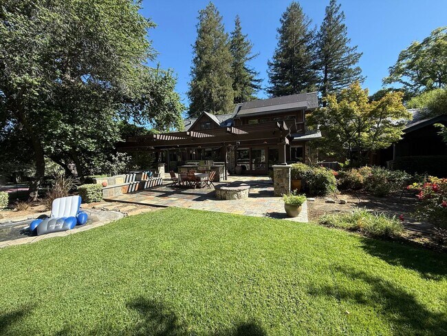 17624 Blanchard Dr Monte Sereno, CA 95030 photo 2
